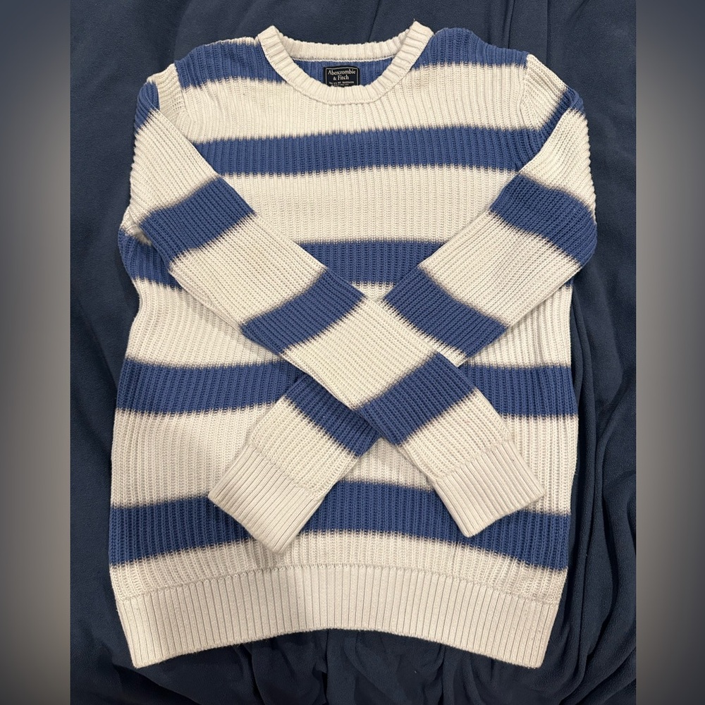 Men’s Abercrombie & Fitch Striped Blue & White Sweater Crewneck - Medium